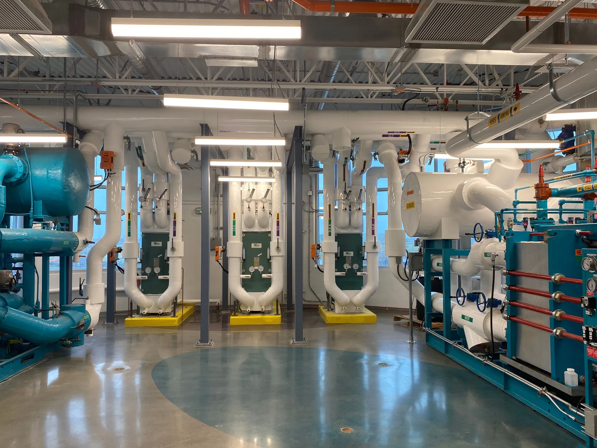 Casa de máquinas de sistema de climatização industrial